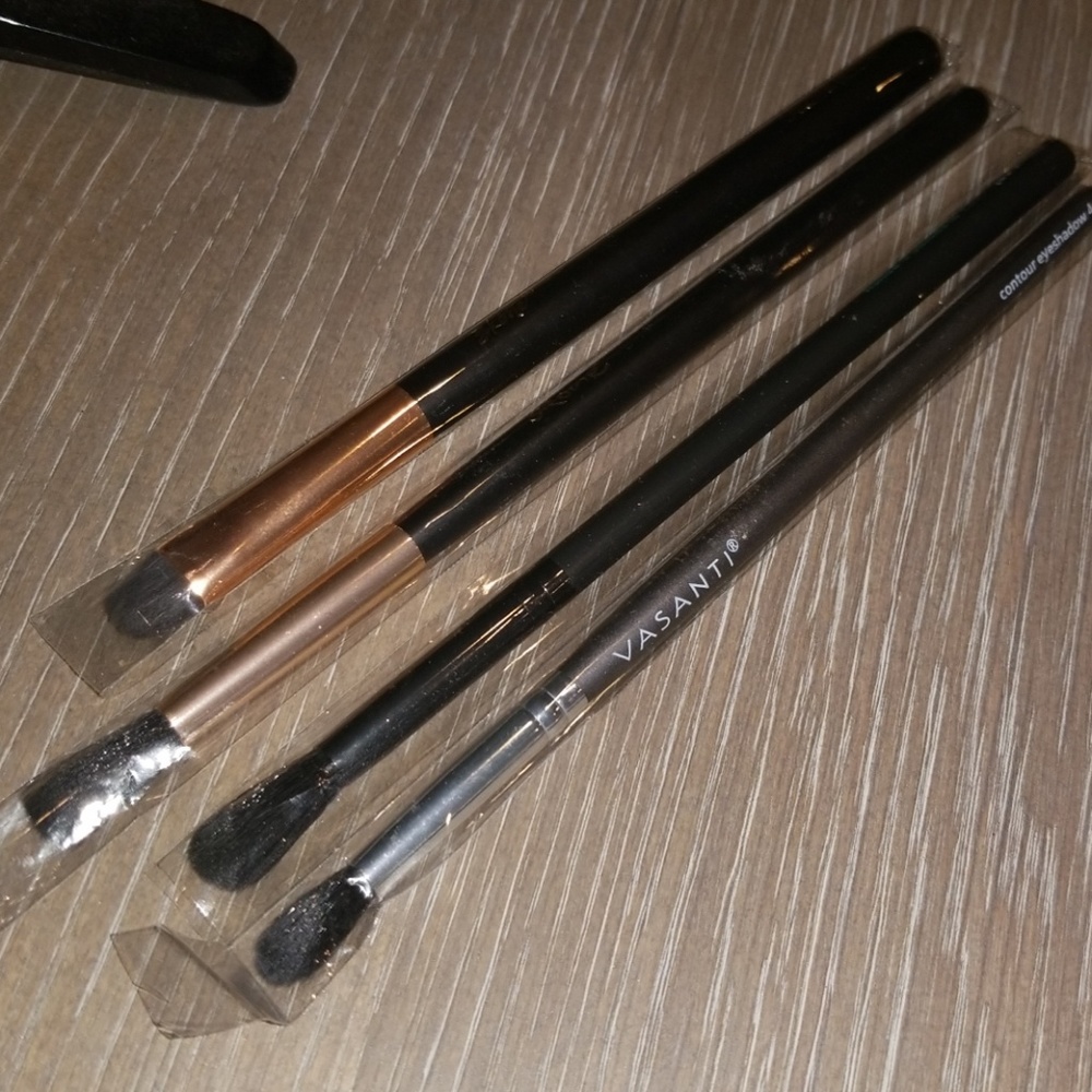 Shadow Brushes - Picture 3 of 3